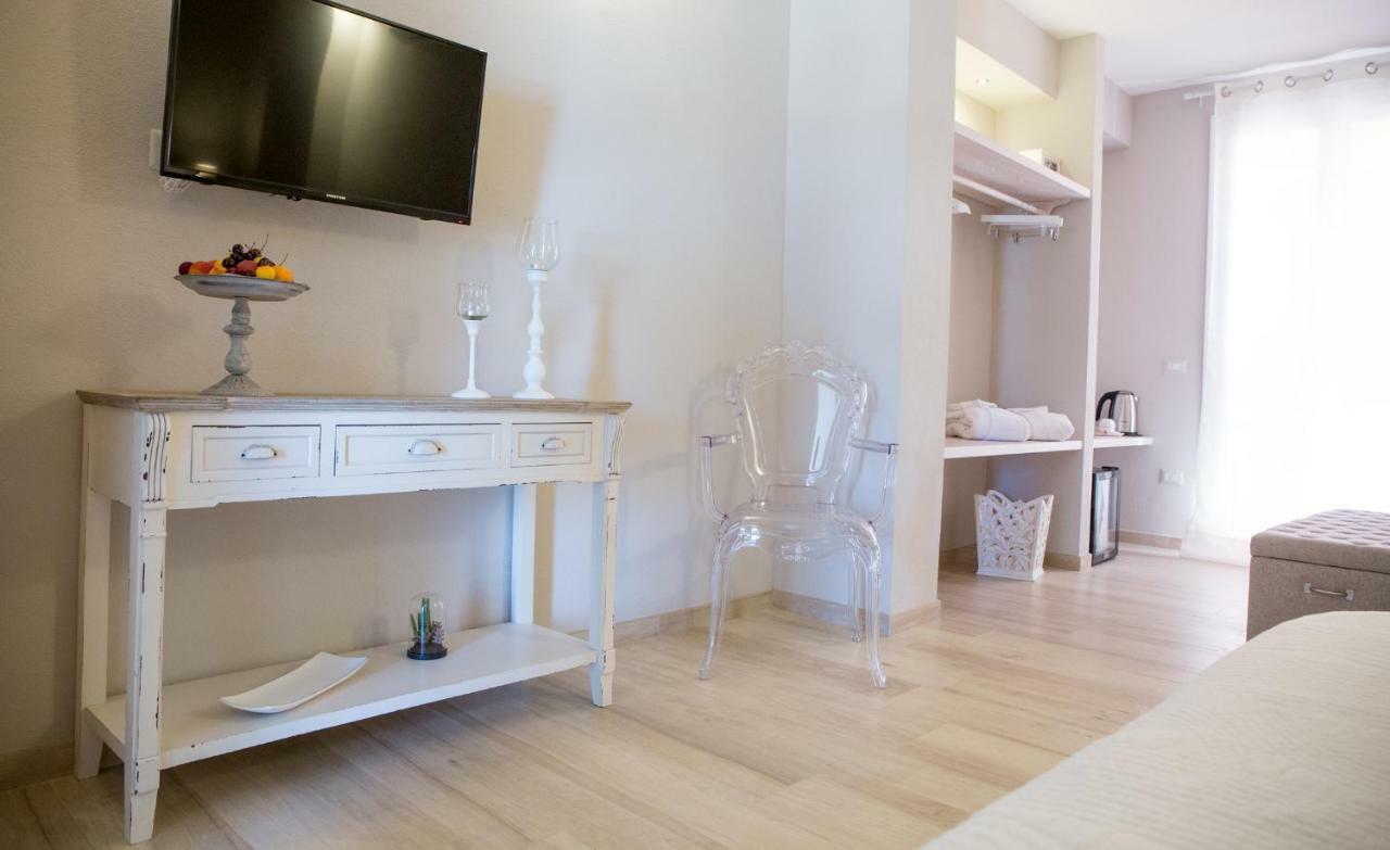 Le Saline Suites Carloforte  Exteriör bild